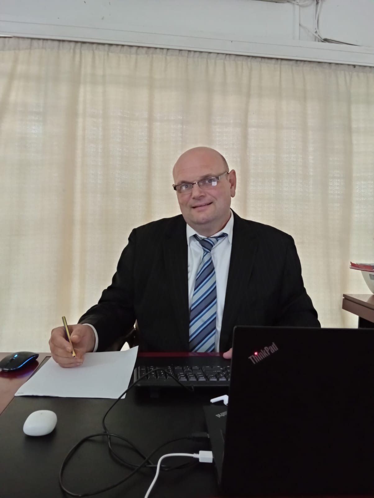 Stefan Maier Gleixner at his desk